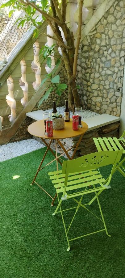 Le Cosy Joli F2 Proche Gare, Arenes Avec Terrasse Privee Apartment Nimes Exterior photo